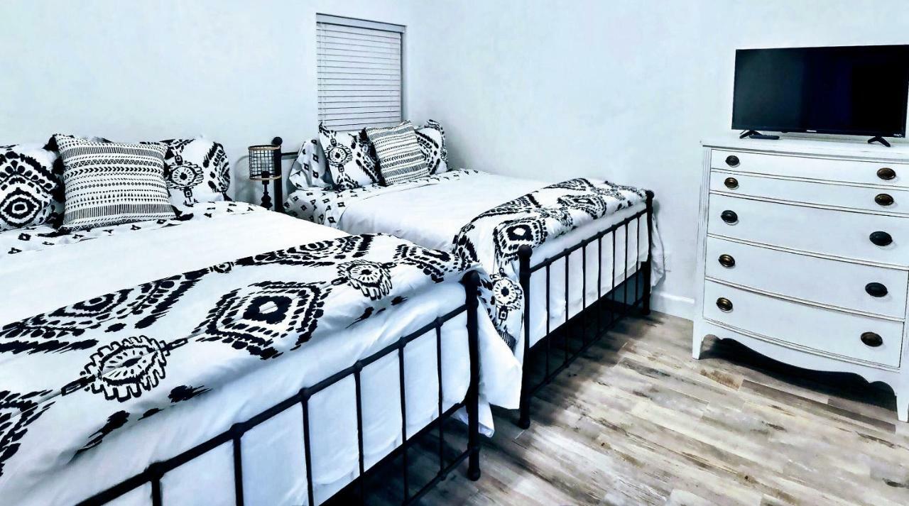 Barefoot Bliss - Beachfront Condo - Sleeps 12 Panama City Beach Bagian luar foto