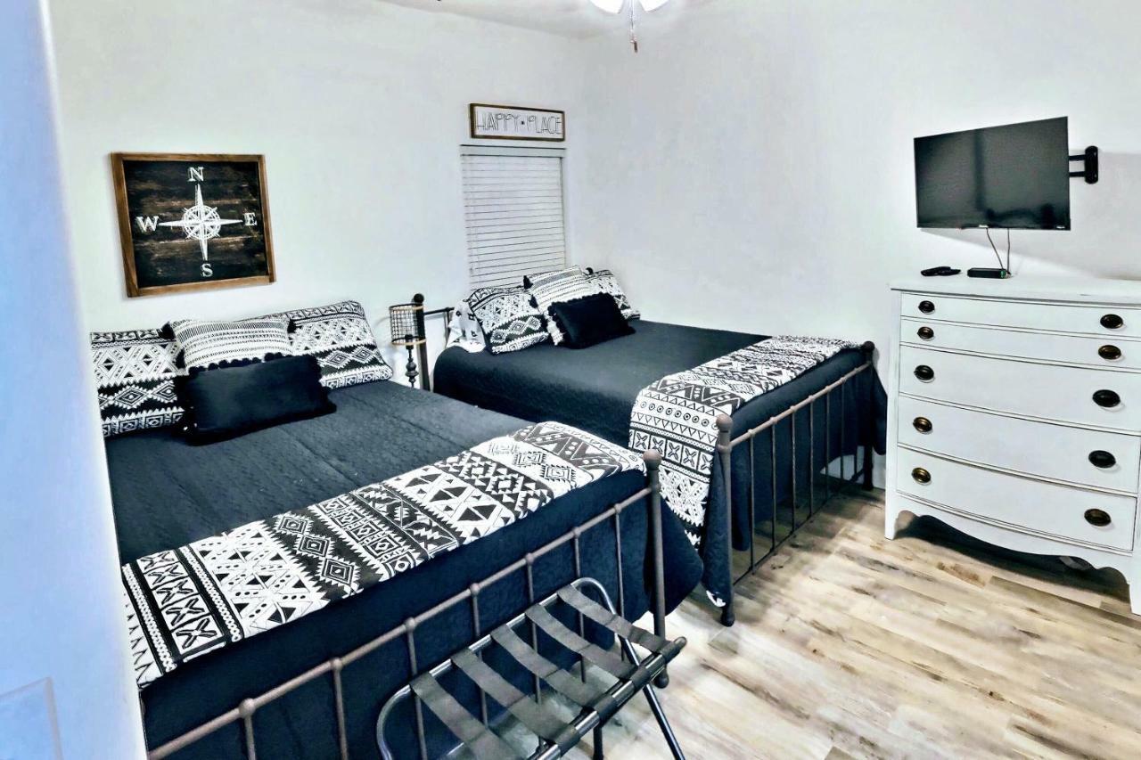 Barefoot Bliss - Beachfront Condo - Sleeps 12 Panama City Beach Bagian luar foto