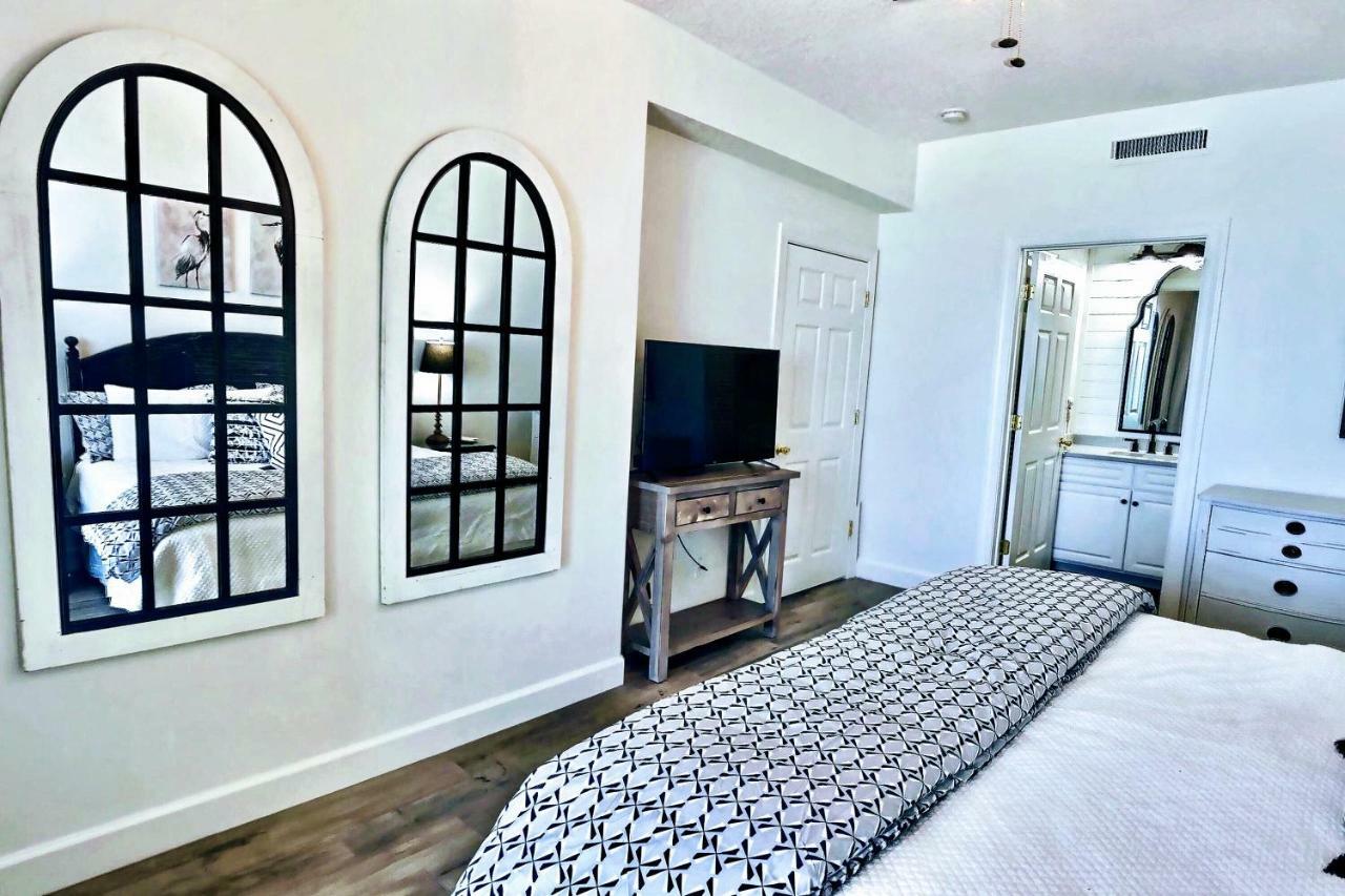 Barefoot Bliss - Beachfront Condo - Sleeps 12 Panama City Beach Bagian luar foto