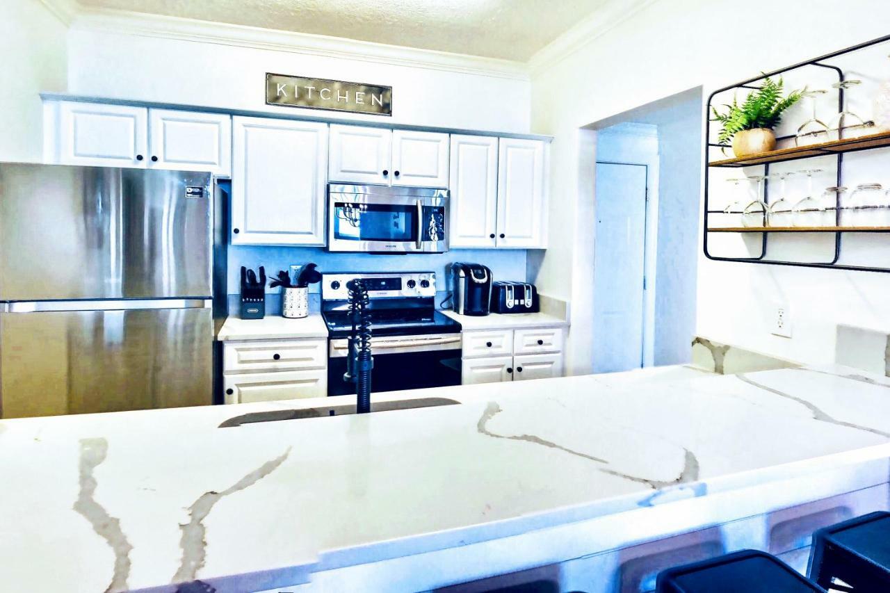 Barefoot Bliss - Beachfront Condo - Sleeps 12 Panama City Beach Bagian luar foto